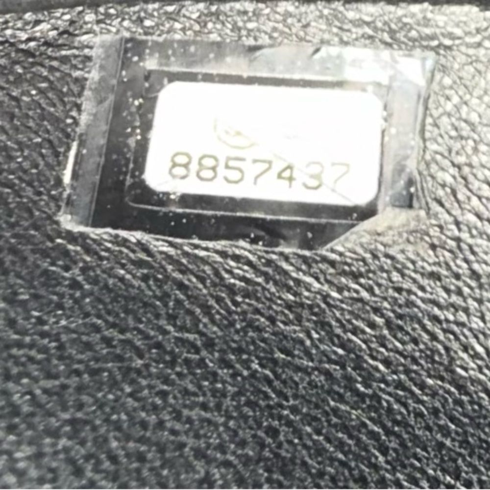 CHANEL Black Vintage CC Logo Caviar Leather Quilted Medallion Tote Bag - Picture 11 of 16